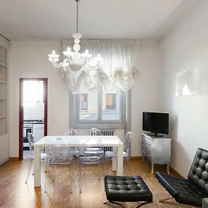 Easyhomes - Corso Vercelli Appartamento